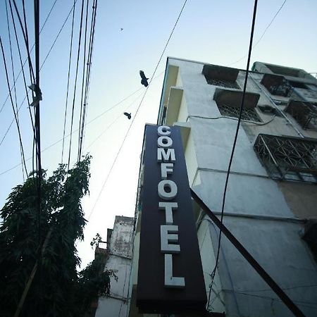 Hotel Comfotel Kolkata Bagian luar foto