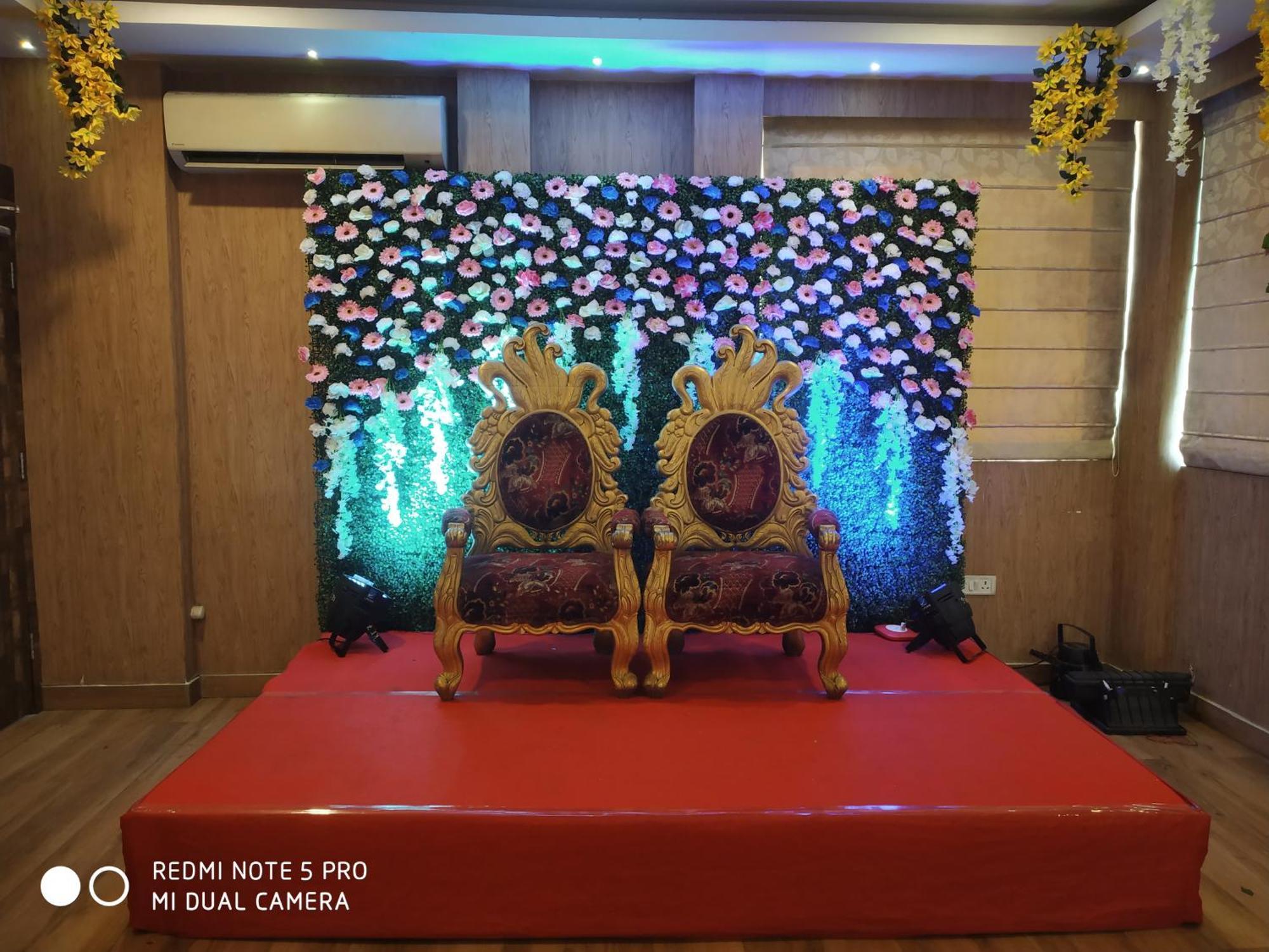 Hotel Comfotel Kolkata Bagian luar foto