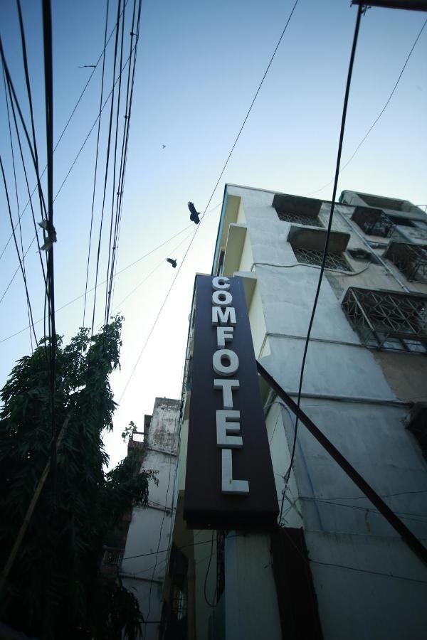 Hotel Comfotel Kolkata Bagian luar foto